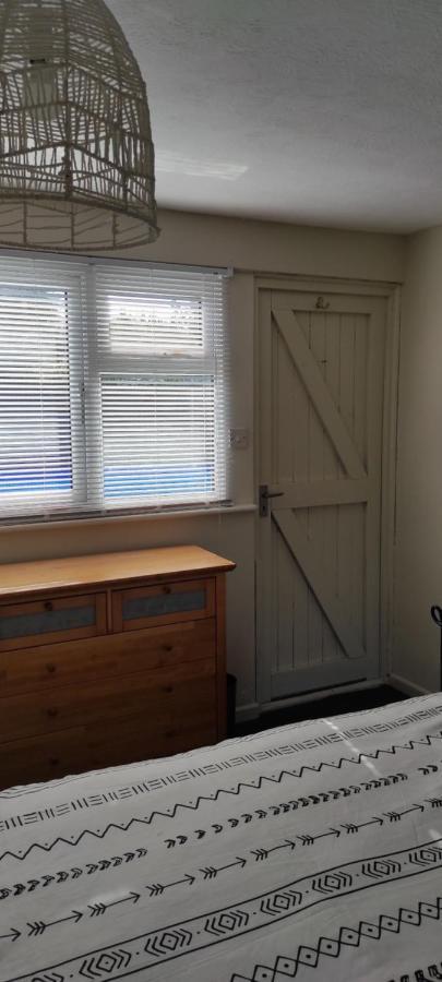 Garden Flat At The Infamous Piltdown Man Pub Apartment Fletching ภายนอก รูปภาพ